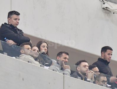 N-au înțeles ce li s-a întâmplat! Cum i-a surprins fotoreporterul GSP pe Nicolescu și Kopic în lojă, după Dinamo - FCSB 0-4