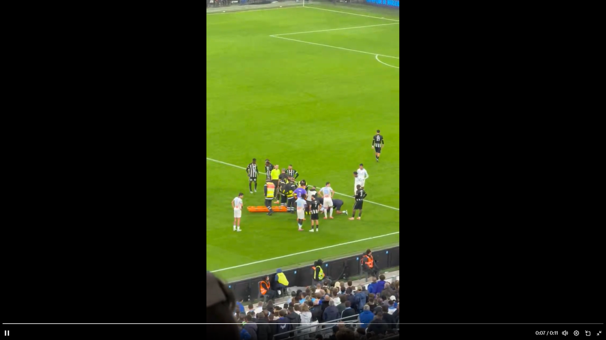 Bilal Nadir s-a prăbușit pe teren în Marseille - Angers