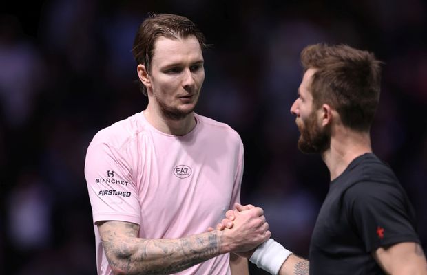 „Bine că locuiește în Paris, să ia un taxi” » Înțepături între Alexander Bublik și Corentin Moutet, după duelul din capitala Franței