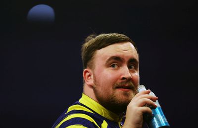 Campionul mondial la darts a ratat un turneu din Wigan, dintr-un motiv neobișnuit: „Înapoi în pat”