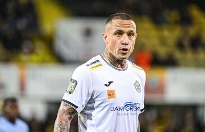 „Eram îngropați în datorii, lucram ilegal” » Rebelul trecut pe la Roma și Inter face mărturisiri sfâșietoare: „Purtam aceleași haine patru zile la rând”