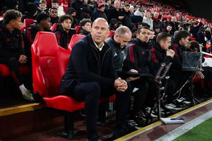 Arne Slot, pus la zid după eșecul SECULAR: „Un trișor! Alegerile lui sunt absurde. Liverpool e o glumă!” » Cum se apără managerul cu un record egalat după 72 de ani