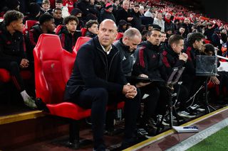 Arne Slot, pus la zid după eșecul SECULAR: „Un trișor! Alegerile lui sunt absurde. Liverpool e o glumă!” » Cum se apără managerul cu un record egalat după 72 de ani