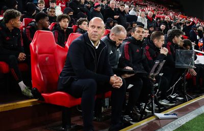 Arne Slot, pus la zid după eșecul SECULAR: „Un trișor! Alegerile lui sunt absurde. Liverpool e o glumă!” » Cum se apără managerul cu un record egalat după 72 de ani