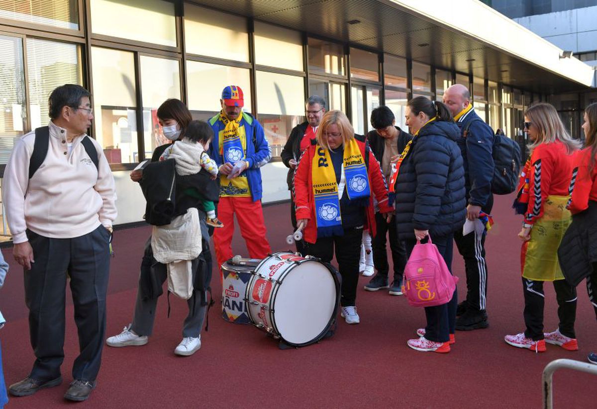 CORESPONDENȚĂ DIN JAPONIA // VIDEO EXCLUSIV Fanii „tricolori” au amenințat că vor boicota partida cu Spania! Cum s-a rezolvat neînțelegerea