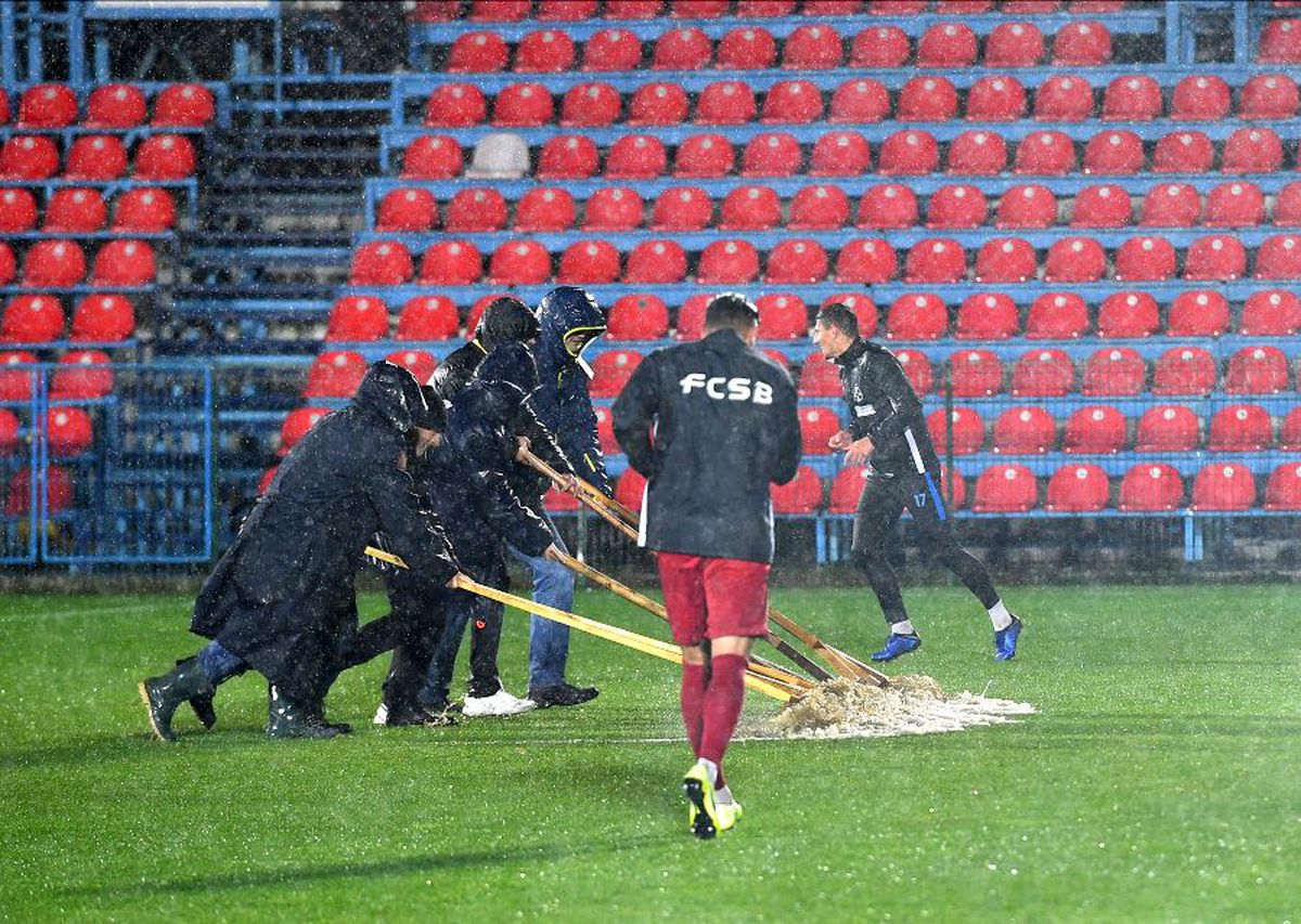 VOLUNTARI - FCSB // VIDEO+FOTO E OFICIAL! Partida a fost amânată din cauza vremii » Când s-ar putea juca