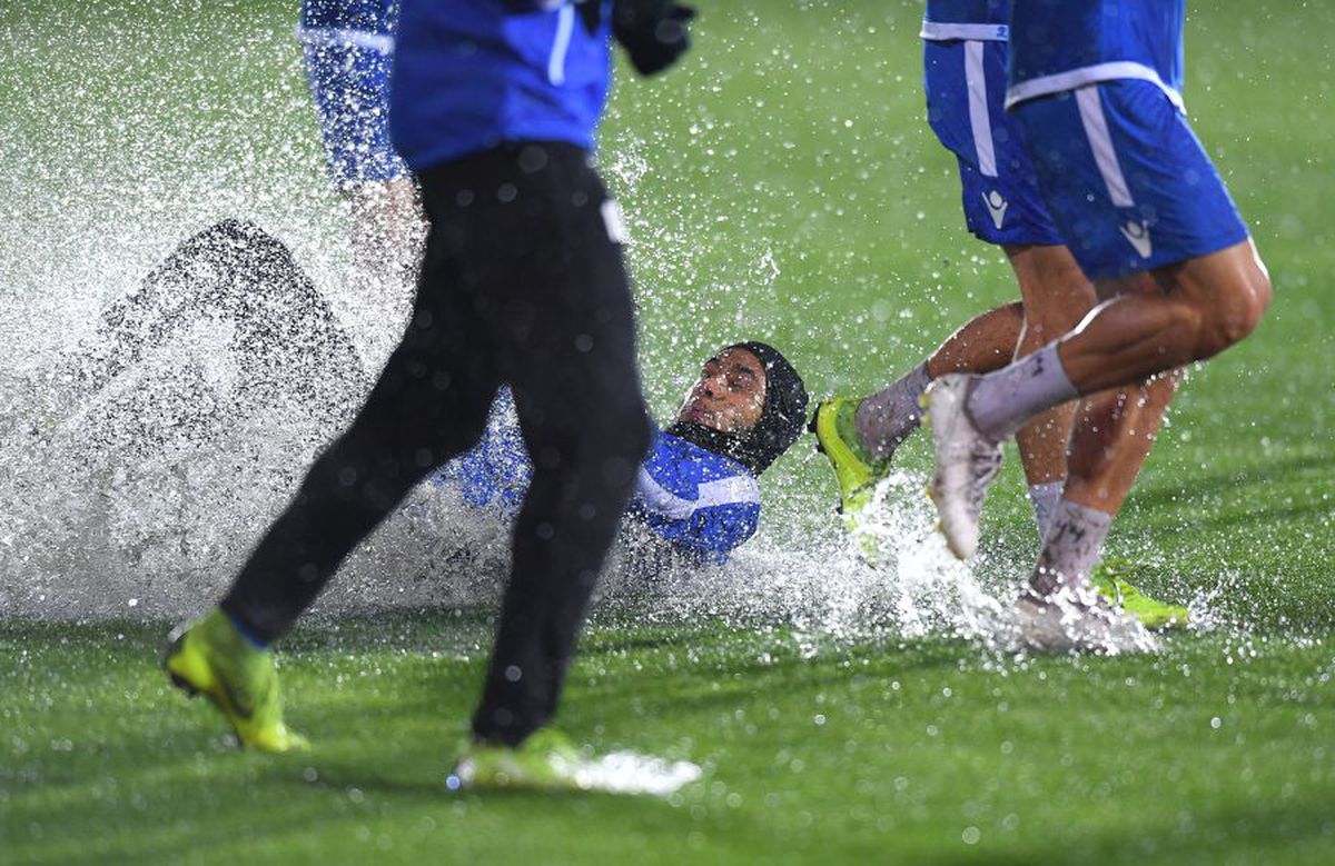 VOLUNTARI - FCSB // VIDEO+FOTO E OFICIAL! Partida a fost amânată din cauza vremii » Când s-ar putea juca