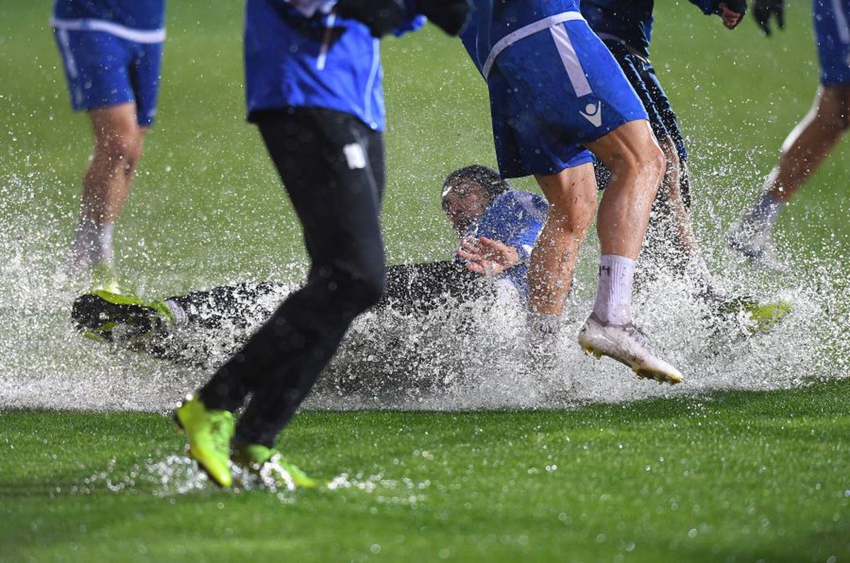 VOLUNTARI - FCSB // VIDEO+FOTO E OFICIAL! Partida a fost amânată din cauza vremii » Când s-ar putea juca