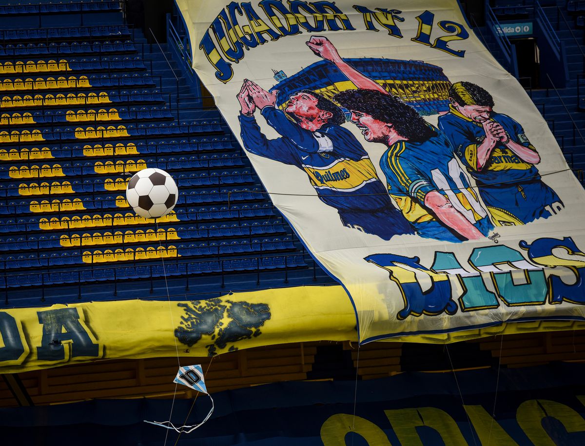 Moment emoționant pe „Bombonera” » Dalma, fiica lui Maradona, a asistat la partida dintre Boca Juniors și Newell's Old Boys şi a izbucnit în plâns