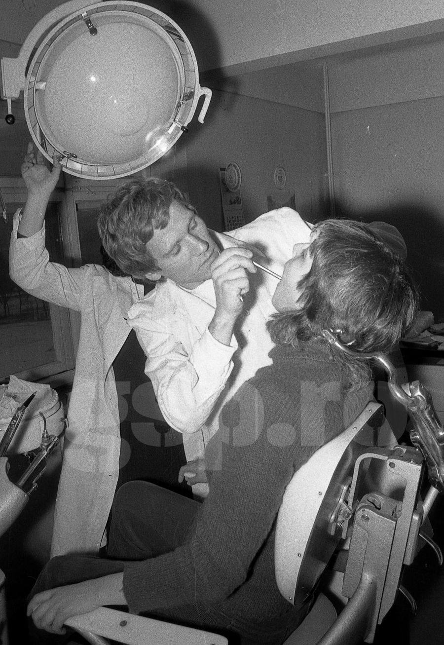 Boloni în cabinetul de stomatologie 38 de ani de la calificarea la Euro '84. Și de la publicarea unui interviu antologic cu Bölöni » Absența cui o regreta cel mai tare, cum îl caracteriza pe Rednic și cu cine a fost confundat la cabinetul stomatologic