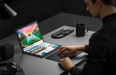 Zenbook 17 Fold OLED (UX9702): un ecran pliabil cum nu ai mai văzut