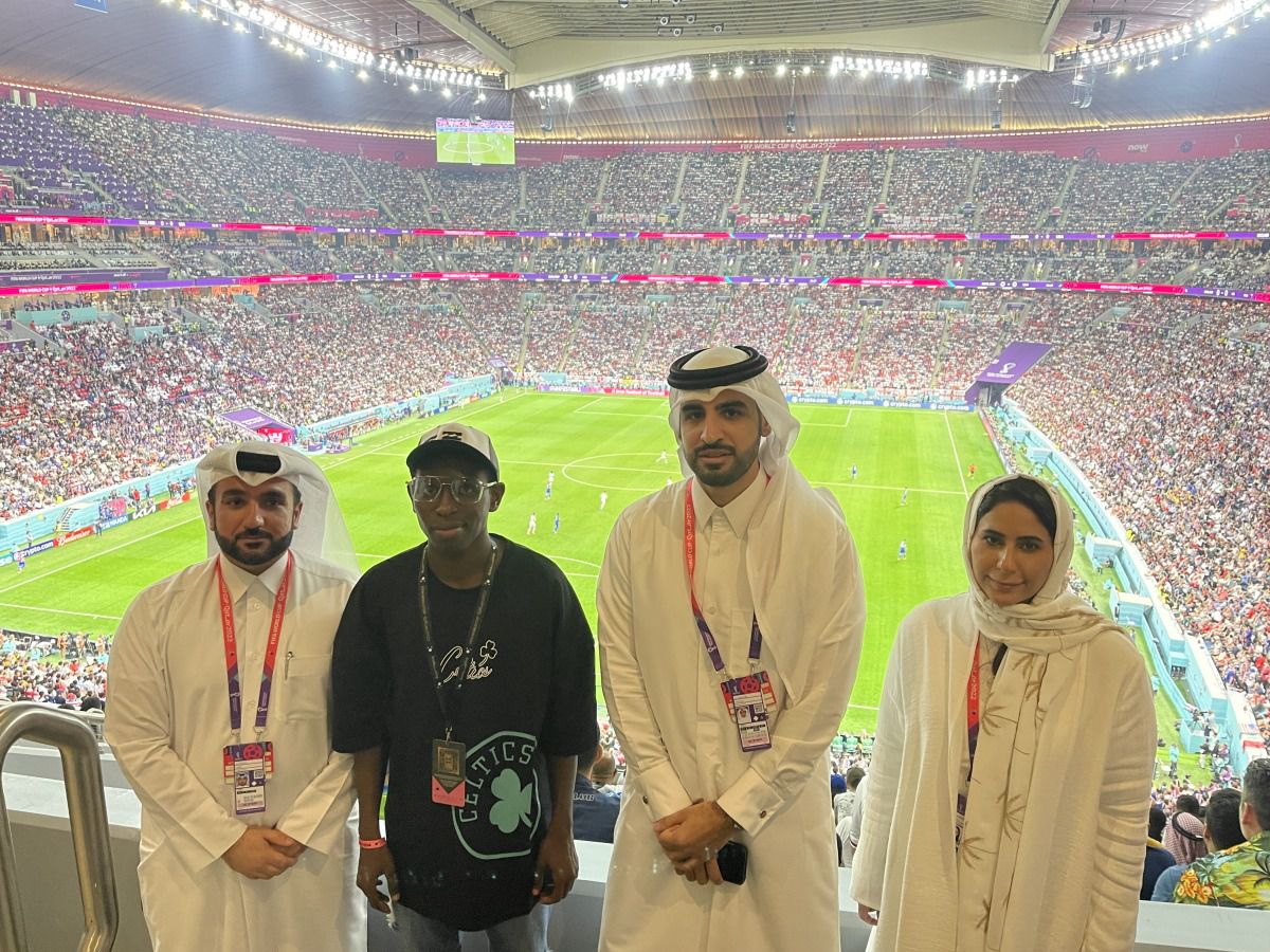 Viralul Mondialului: „Metro? This way!” » Un voluntar face spectacol la CM 2022