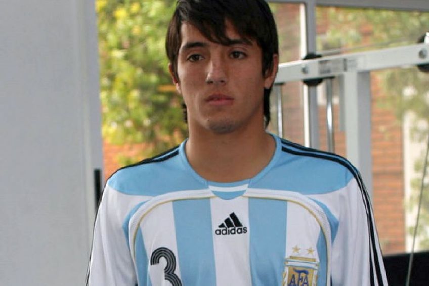 Maxi Oliva e fost internațional U17 și U20 al „pumelor”