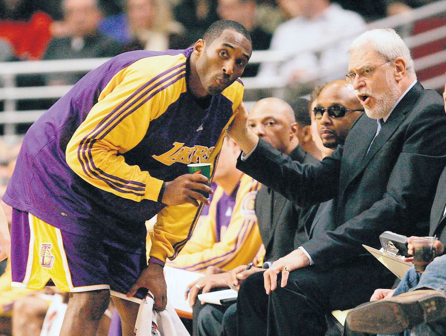 Phil Jackson nu l-a vrut pe Kobe ”monument”