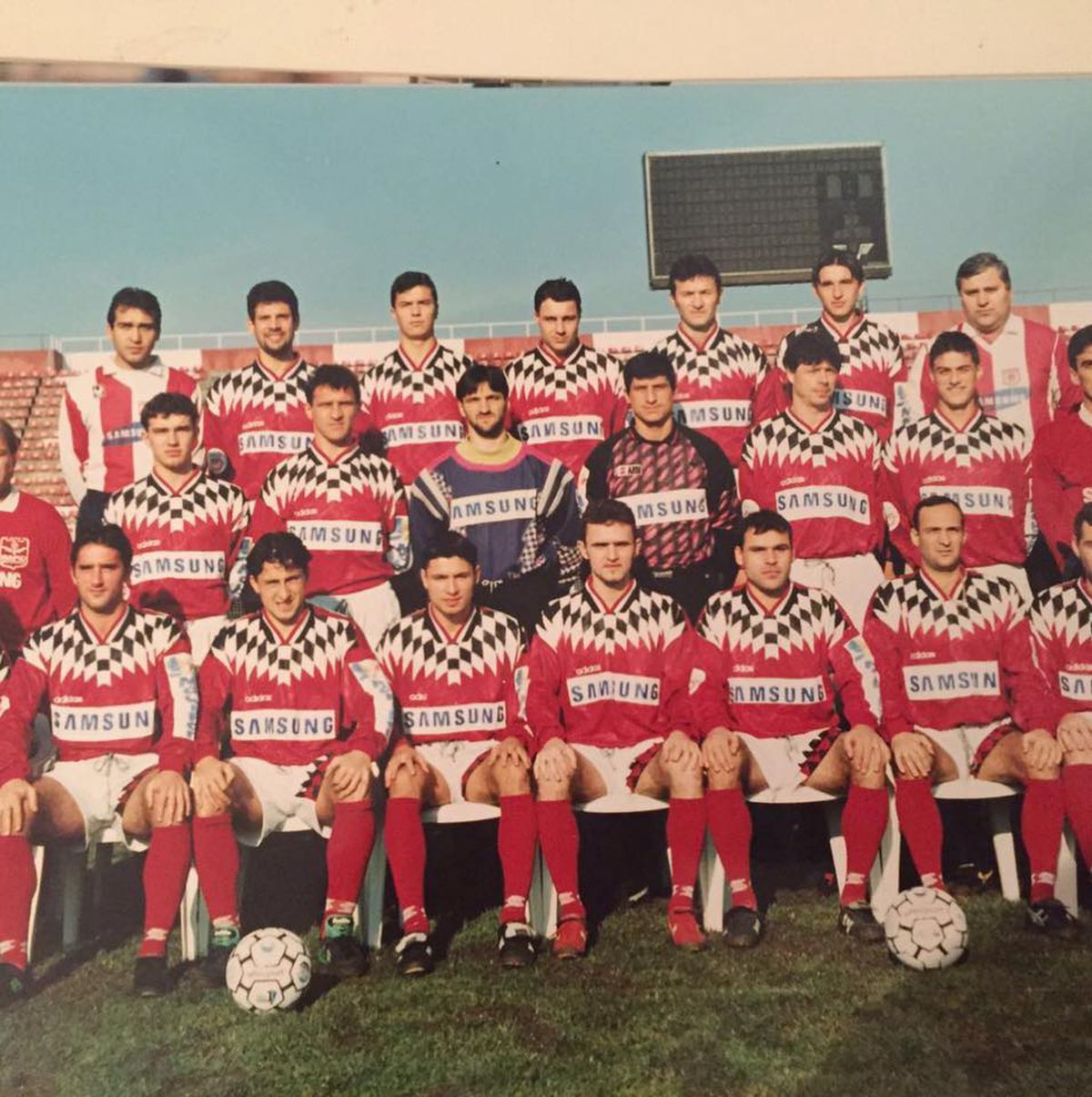 Vasile Niculae, fost portar al Rapidului, trăiește de 24 de ani în Qatar: „Un salariu minim pentru un qatarez e cam de 20.000 de dolari lunar”