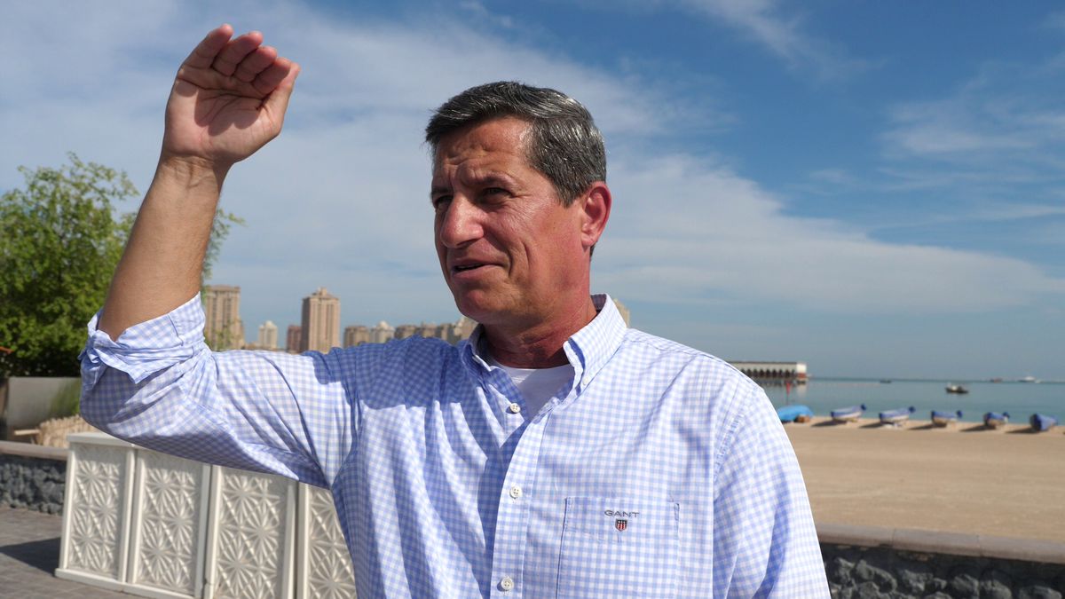 Vasile Niculae, fost portar al Rapidului, trăiește de 24 de ani în Qatar: „Un salariu minim pentru un qatarez e cam de 20.000 de dolari lunar”