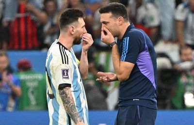 Discuție incendiară între Messi și Scaloni! Căpitanul l-a certat pe selecționer campioanei mondiale după ce acesta a sugerat că demisionează!