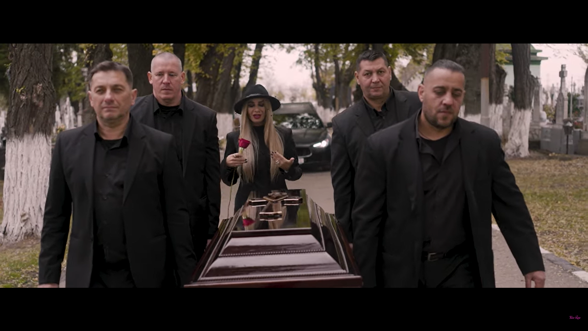 Video șocant cu Anamaria Prodan. Mesaj sumbru pentru „Soarele meu”, direct din cimitir: „Ți-am dat bani, ți-am luat mașină. Ți-am luat casă cu grădină”