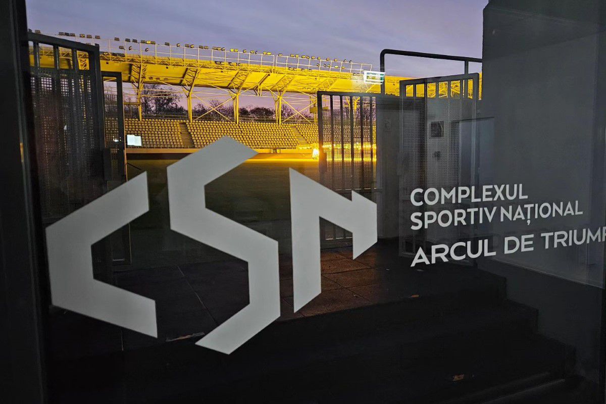 Cum arată gazonul de pe Arcul de Triumf