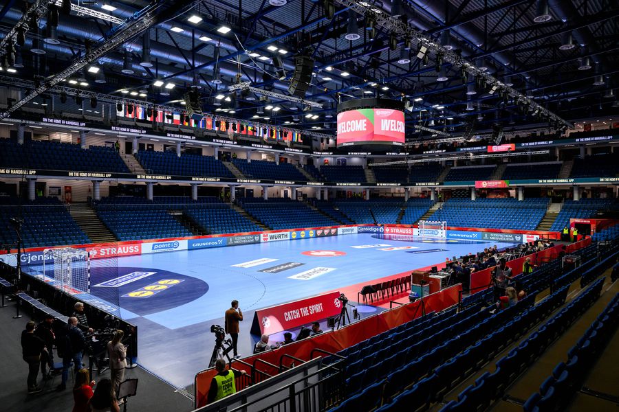 Suedia - Ungaria, primul șoc al Campionatului European de handbal feminin » Rezultat neașteptat la pauză! Reporterii GSP transmit de la Debrecen