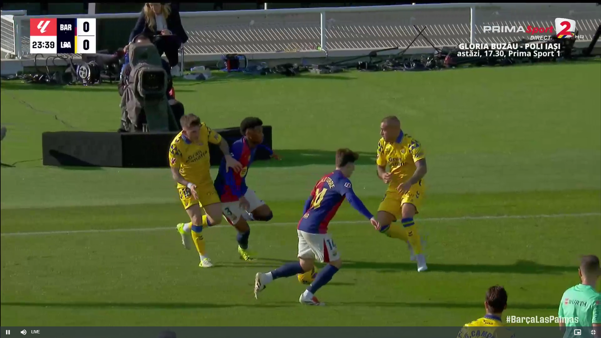 Clipe de panică în Barcelona - Las Palmas » Fotbalistul catalanilor a primit o lovitură în gât și nu se mai putea ridica