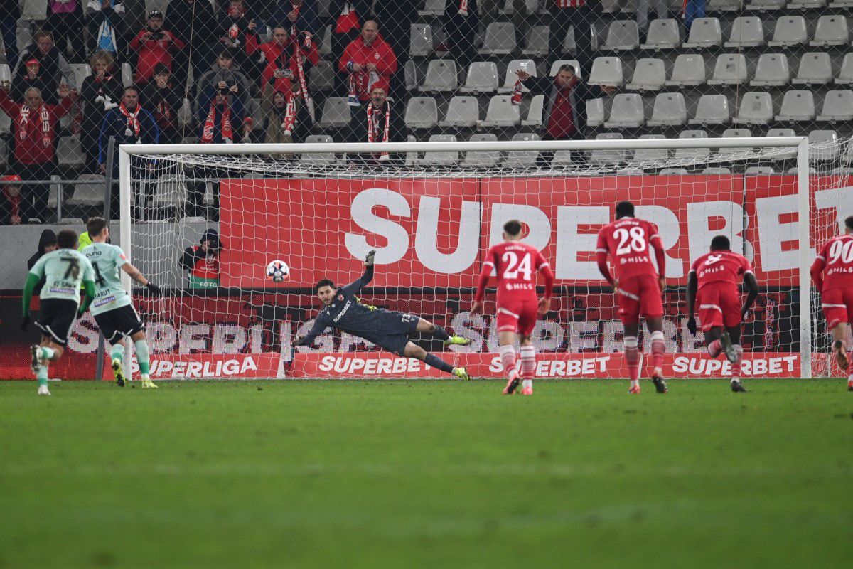 Notele GSP după Dinamo - Sepsi 1-1 » Cel mai slab „câine” a primit 4: „Rămâne veriga slabă”