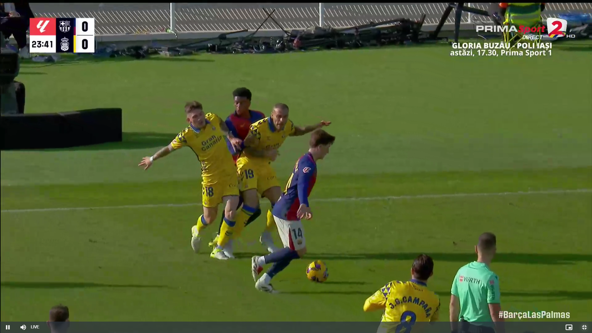 Clipe de panică în Barcelona - Las Palmas » Fotbalistul catalanilor a primit o lovitură în gât și nu se mai putea ridica