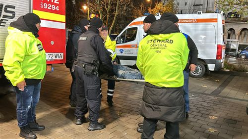 Un fan al lui Sepsi a căzut în cap la meciul cu Dinamo / foto: Andrei Furnigă (GSP)