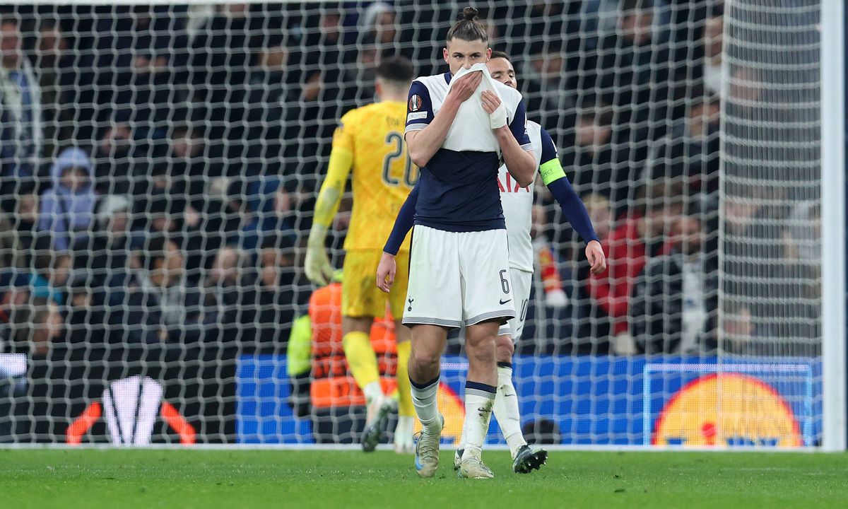 Ce scrie presa din Anglia despre Radu Drăgușin, înainte de Tottenham - Fulham