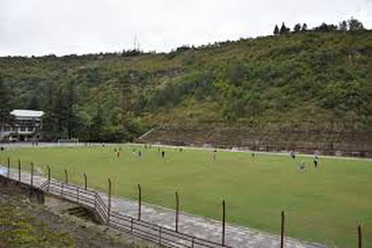 „Apocalipsa lumii fotbalului” » S-au speriat când au intrat pe cel mai terifiant stadion din lume. Încă se joacă meciuri aici