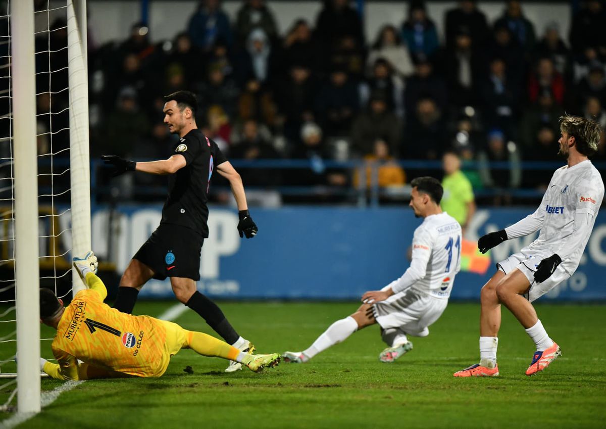 Gigi Becali n-a avut milă de un jucător după victoria cu Farul: „Doarme pe teren! Bă, fă ceva!”