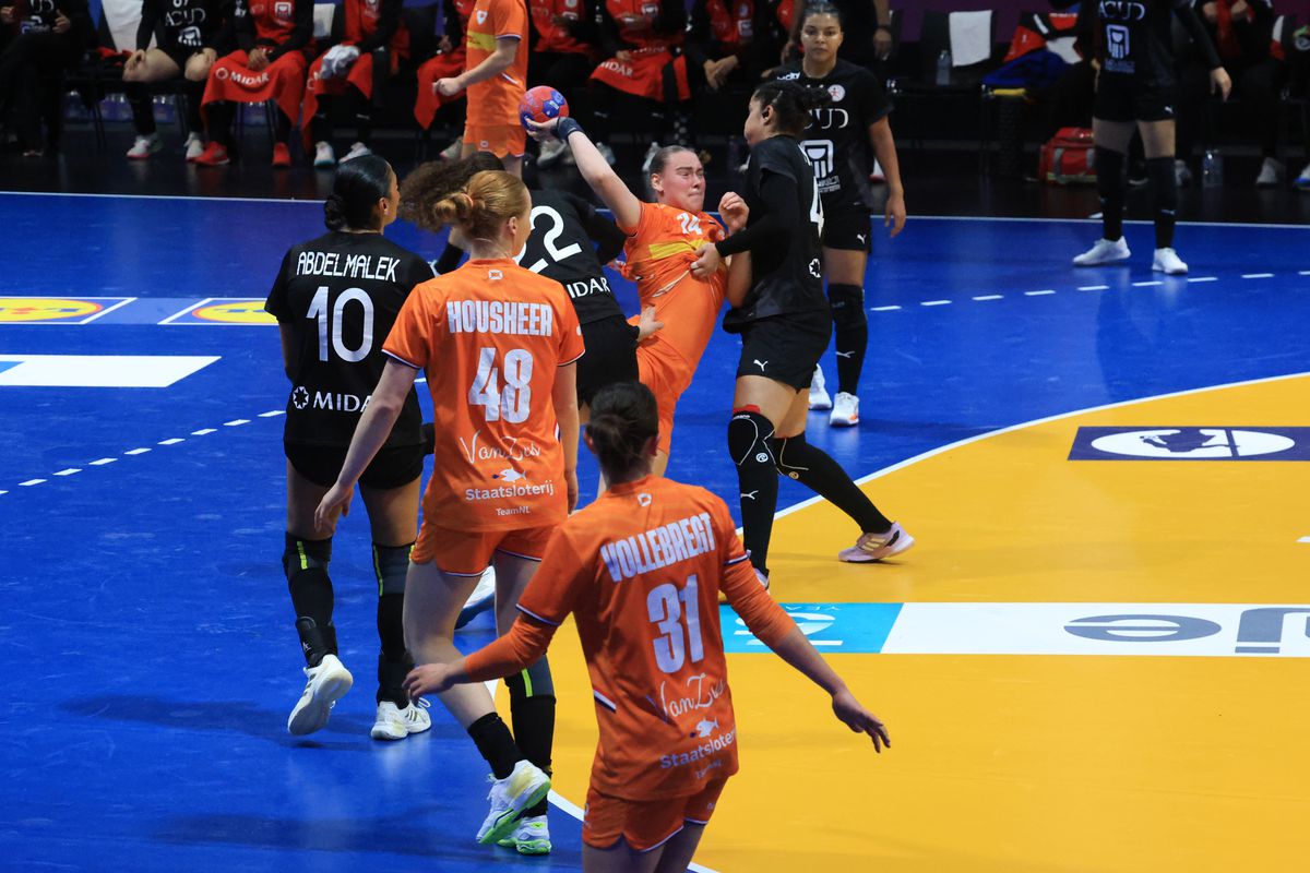 Tradiție de 1 Decembrie! Am întrebat 100 de olandezi: „Primul nume de sportiv din ROMÂNIA care vă trece prin minte?” » Două legende sunt la egalitate pe locul 1: surprize mari în top