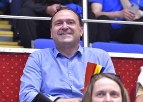 Răsturnare pe ultima sută la alegerile FRH? Pe câte voturi mizează acum Din + Principalul contracandidat știe deja unde va petrece
