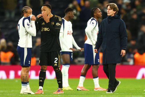 Thomas Frank (dreapta) are tot mai puține argumente la Tottenham / Foto: Imago