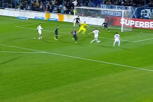 Momentul în care Ișfan a șutat la poartă în Farul - FCSB