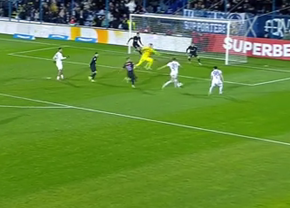 Ratarea etapei în Farul - FCSB! » A driblat tot ce i-a ieșit în cale, dar colegul lui a ratat dintr-o poziție excelentă