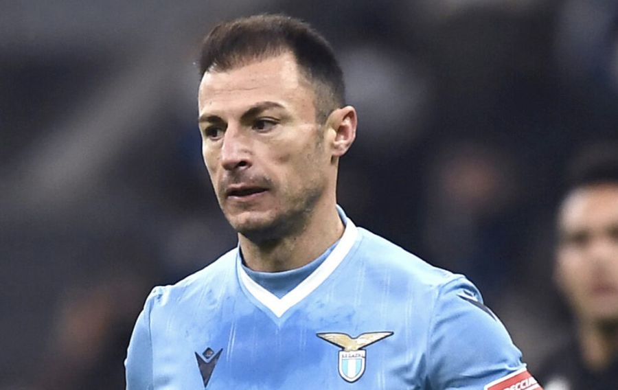 Ștefan Radu a fost căpitan în 38 de partide jucate în tricoul lui Lazio Ștefan Radu, nelipsit la meciurile lui Lazio » Cu cine a fost pe San Siro și ce mesaj a distribuit pe Instagram!