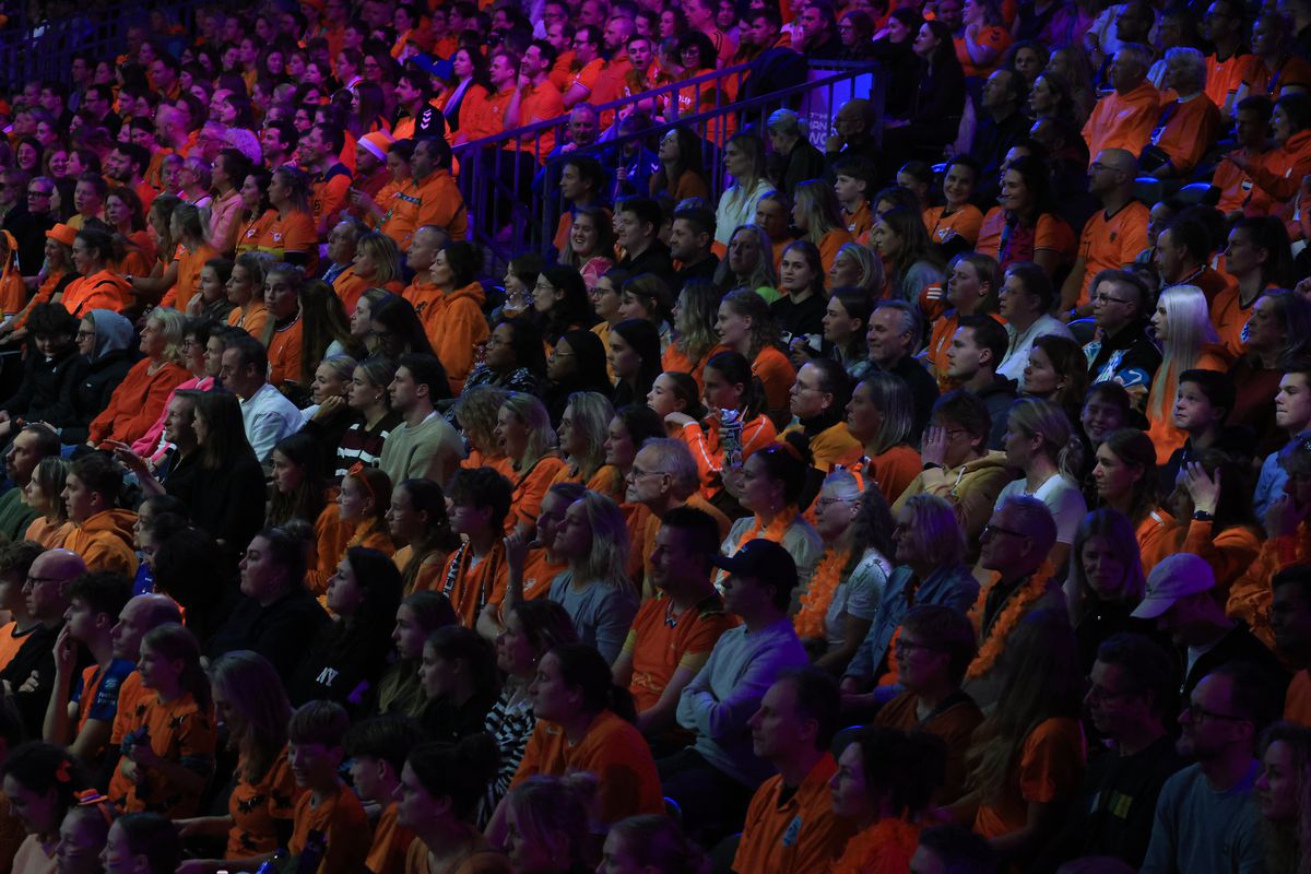 Tradiție de 1 Decembrie! Am întrebat 100 de olandezi: „Primul nume de sportiv din ROMÂNIA care vă trece prin minte?” » Două legende sunt la egalitate pe locul 1: surprize mari în top