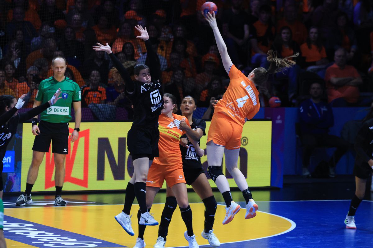 Tradiție de 1 Decembrie! Am întrebat 100 de olandezi: „Primul nume de sportiv din ROMÂNIA care vă trece prin minte?” » Două legende sunt la egalitate pe locul 1: surprize mari în top