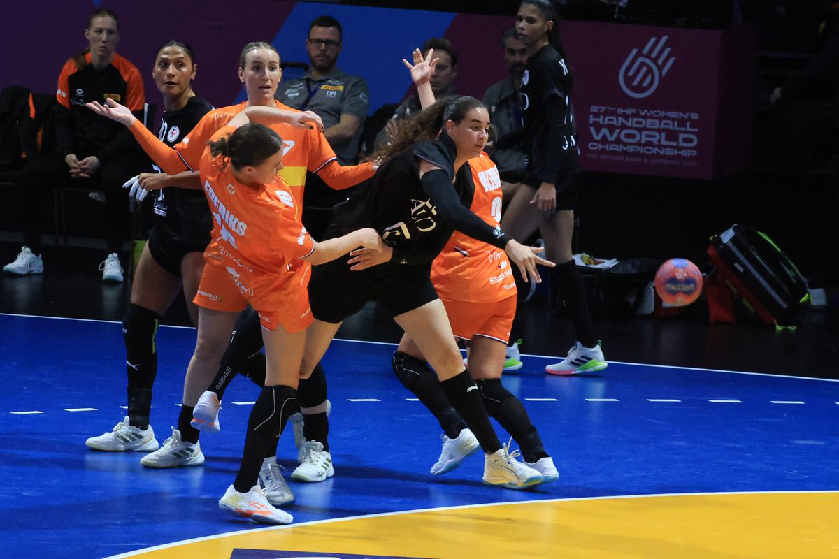 Tradiție de 1 Decembrie! Am întrebat 100 de olandezi: „Primul nume de sportiv din ROMÂNIA care vă trece prin minte?” » Două legende sunt la egalitate pe locul 1: surprize mari în top