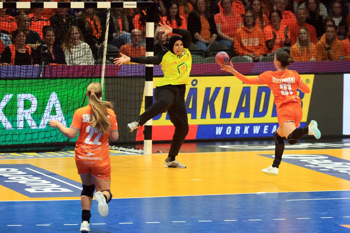 Tradiție de 1 Decembrie! Am întrebat 100 de olandezi: „Primul nume de sportiv din ROMÂNIA care vă trece prin minte?” » Două legende sunt la egalitate pe locul 1: surprize mari în top