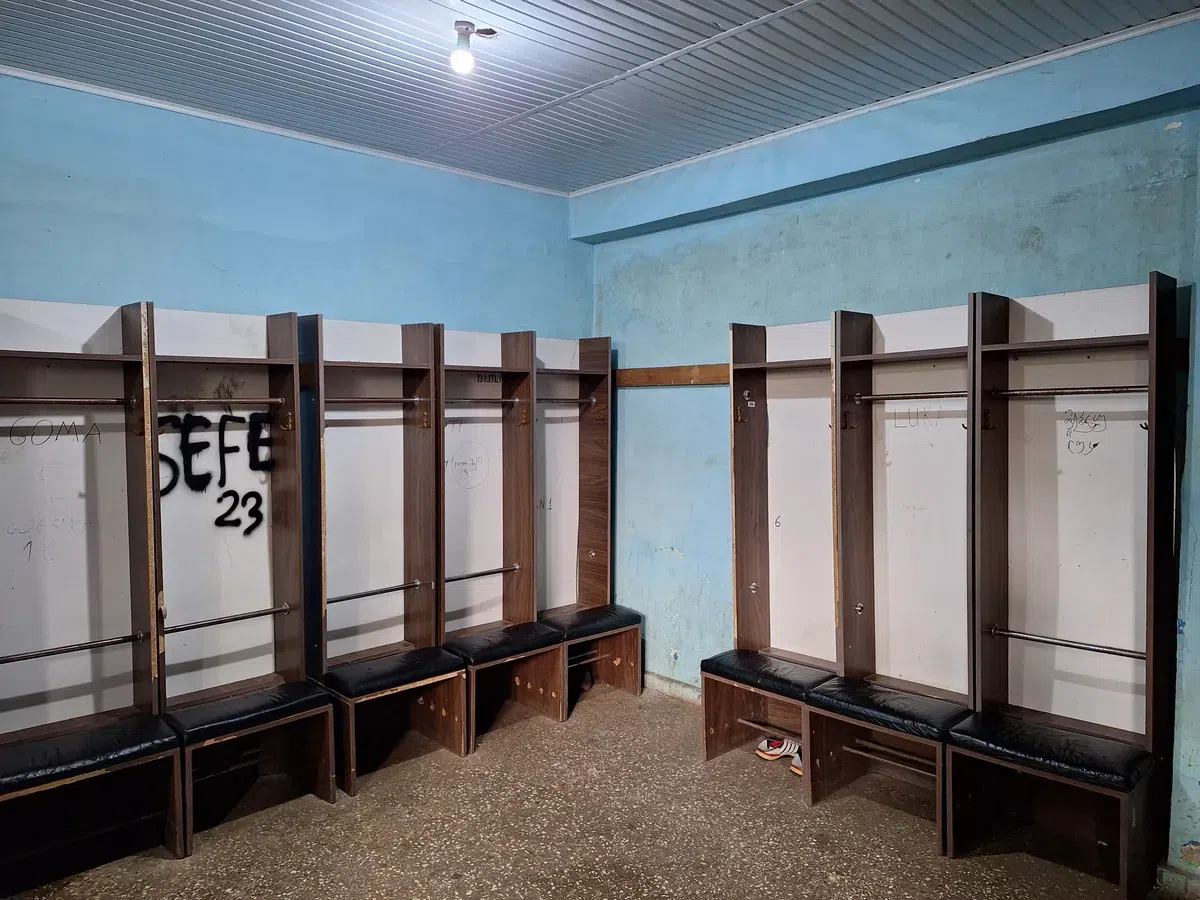 „Apocalipsa lumii fotbalului” » S-au speriat când au intrat pe cel mai terifiant stadion din lume. Încă se joacă meciuri aici