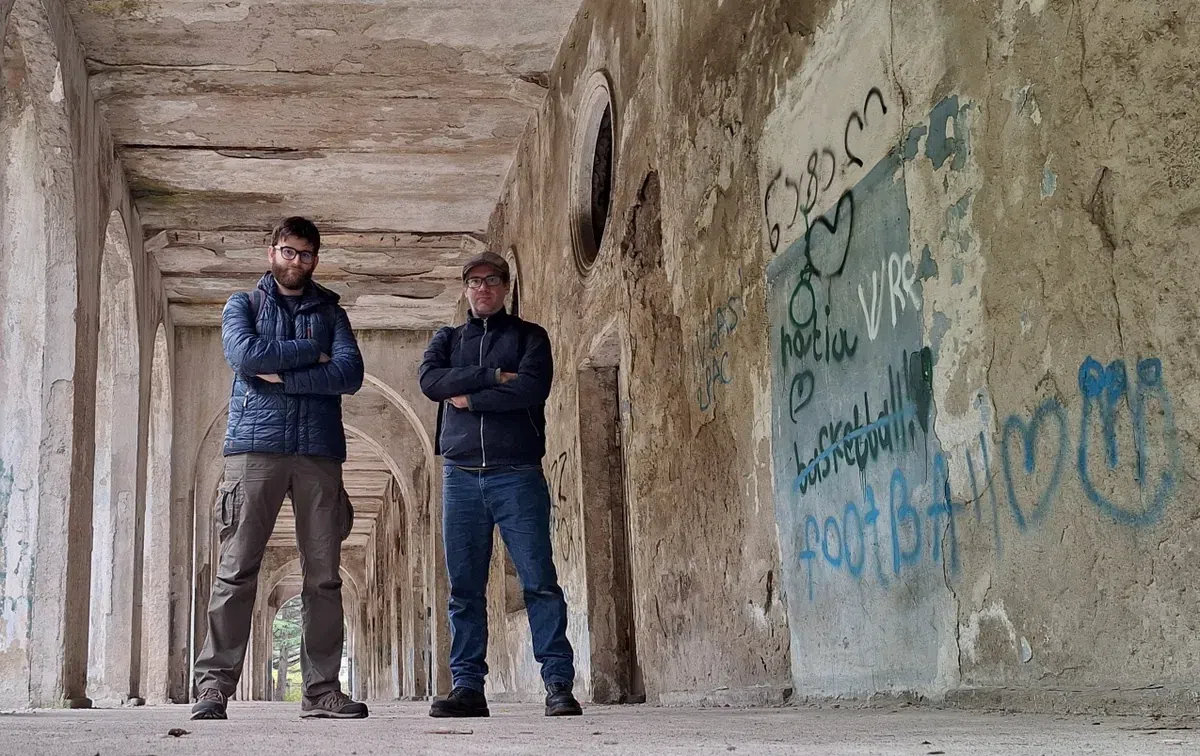 „Apocalipsa lumii fotbalului” » S-au speriat când au intrat pe cel mai terifiant stadion din lume. Încă se joacă meciuri aici