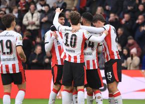 Gol din „foarfecă” în PSV - Volendam » Reporterii GSP transmit de pe Philips Stadion, de la meciul echipei lui Dennis Man