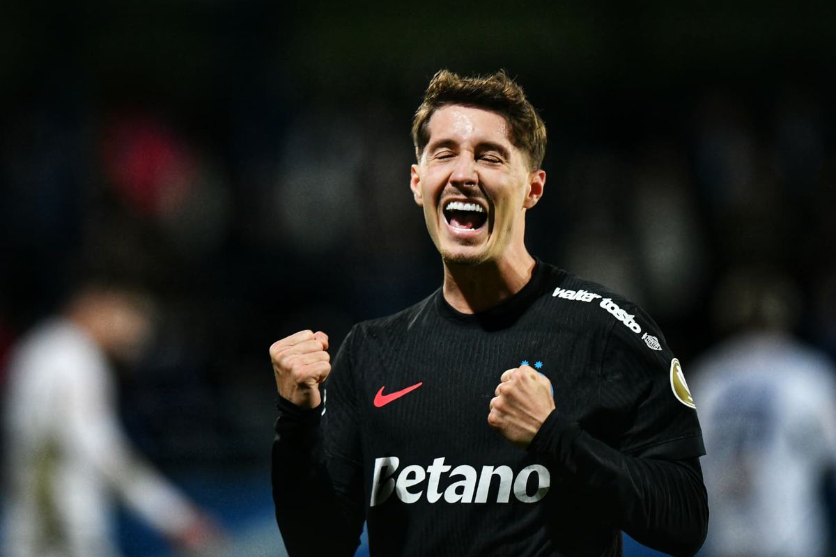 Erori în lanț » David Miculescu a înscris în Farul - FCSB după o fază încâlcită