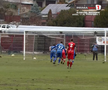 Mai rău ca la amatori » Încă un meci de Liga 2 jucat pe „câmp”: imagini SCANDALOASE