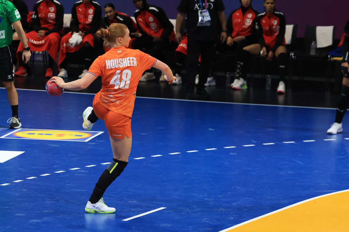 Tradiție de 1 Decembrie! Am întrebat 100 de olandezi: „Primul nume de sportiv din ROMÂNIA care vă trece prin minte?” » Două legende sunt la egalitate pe locul 1: surprize mari în top