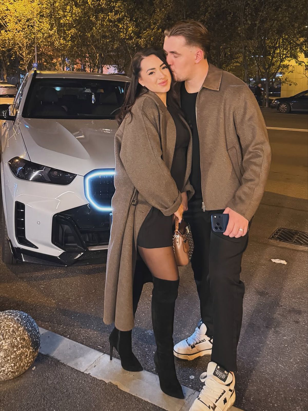 Larisa Iordache și soțul ei, părinți ai unei fetițe