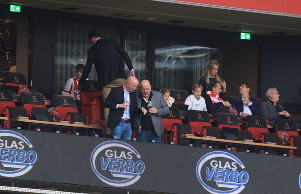 Detaliile care sparg tiparele într-o zi de meci pe stadionul bogaților din Eindhoven » Strict interzis, dar prezent peste tot! Ținute de gală și un eveniment istoric