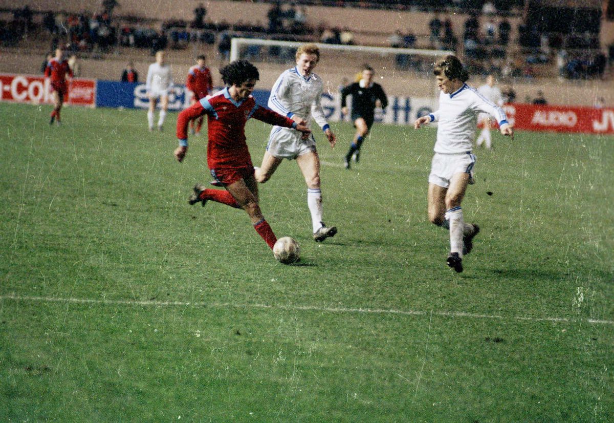 34 de ani de la cel mai scandalos „Balon de Aur”: Belanov pe 1, Duckadam abia pe 8-9!